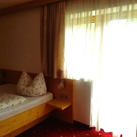 Haus Maria Bed & Breakfast 3*