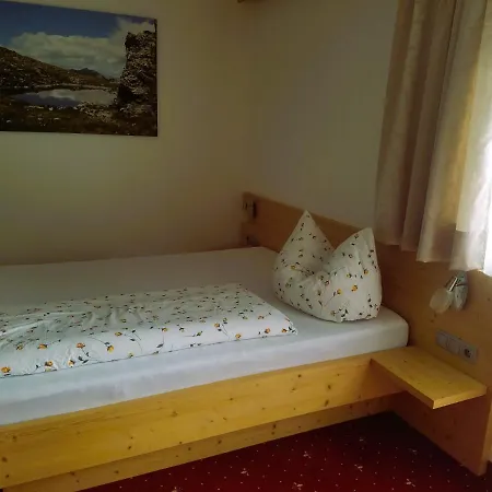 Haus Maria Bed & Breakfast *